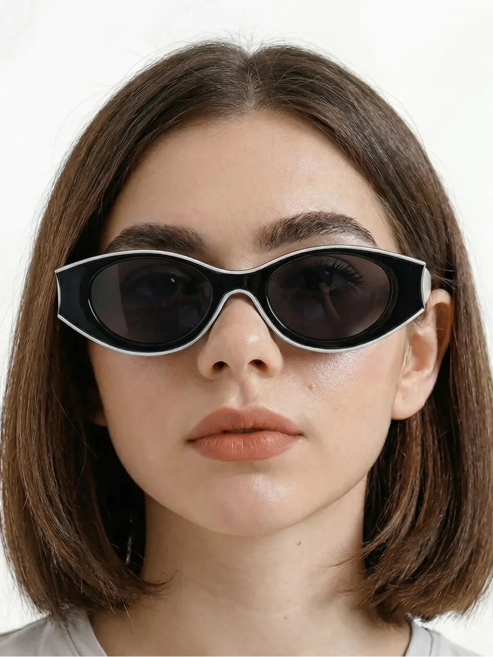 Black Oval Fashion Sunglasses - Unbranded